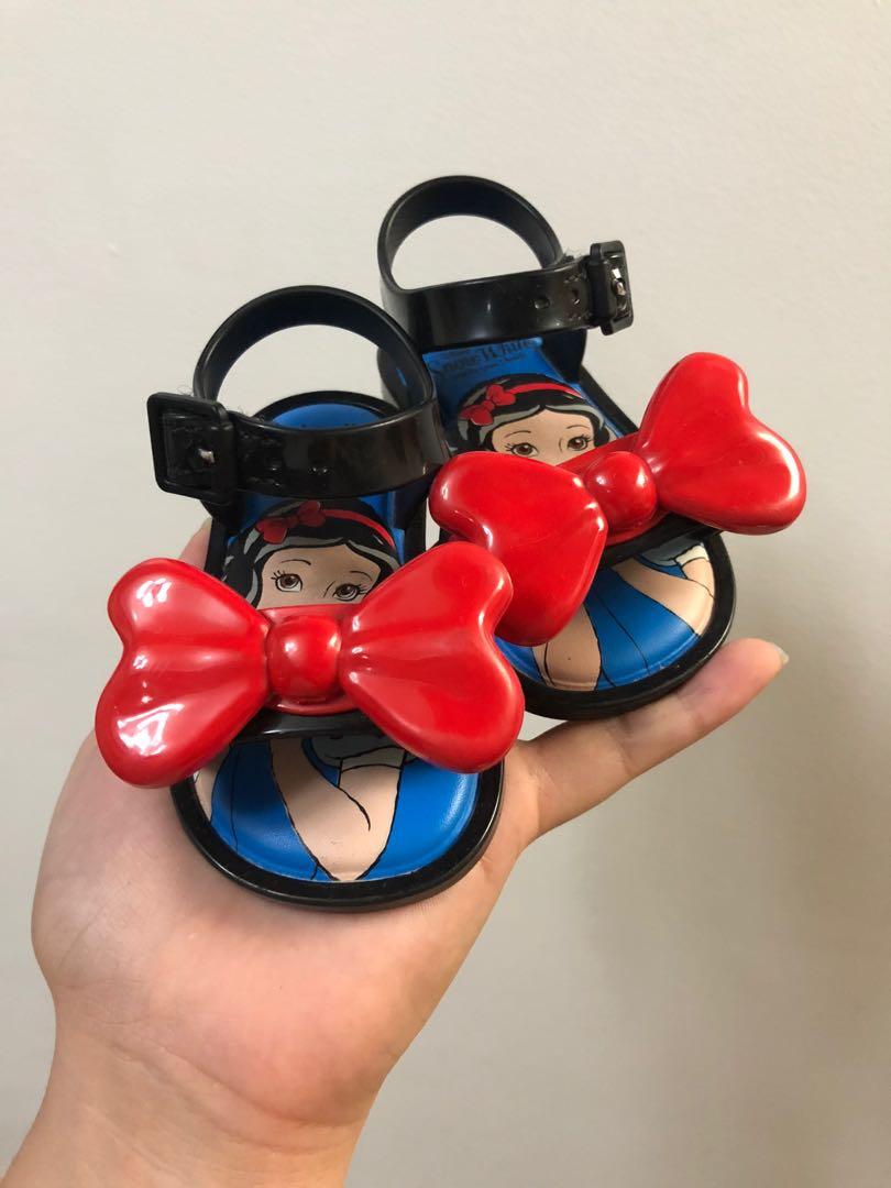Mini melissa snow white sale sandal