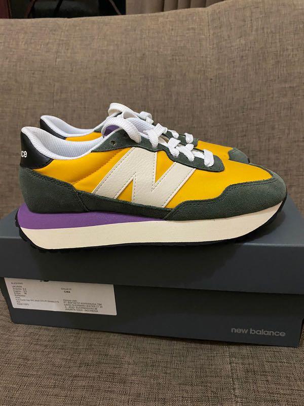 New Balance Sneakers Original, Fesyen 