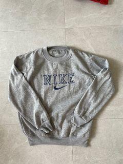 NIKE sweater