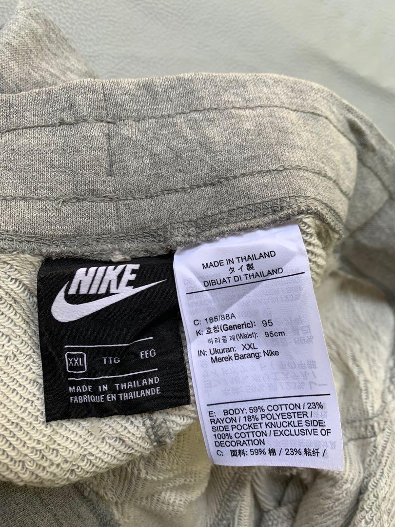Nike swoosh Shorts, Fesyen Pria 