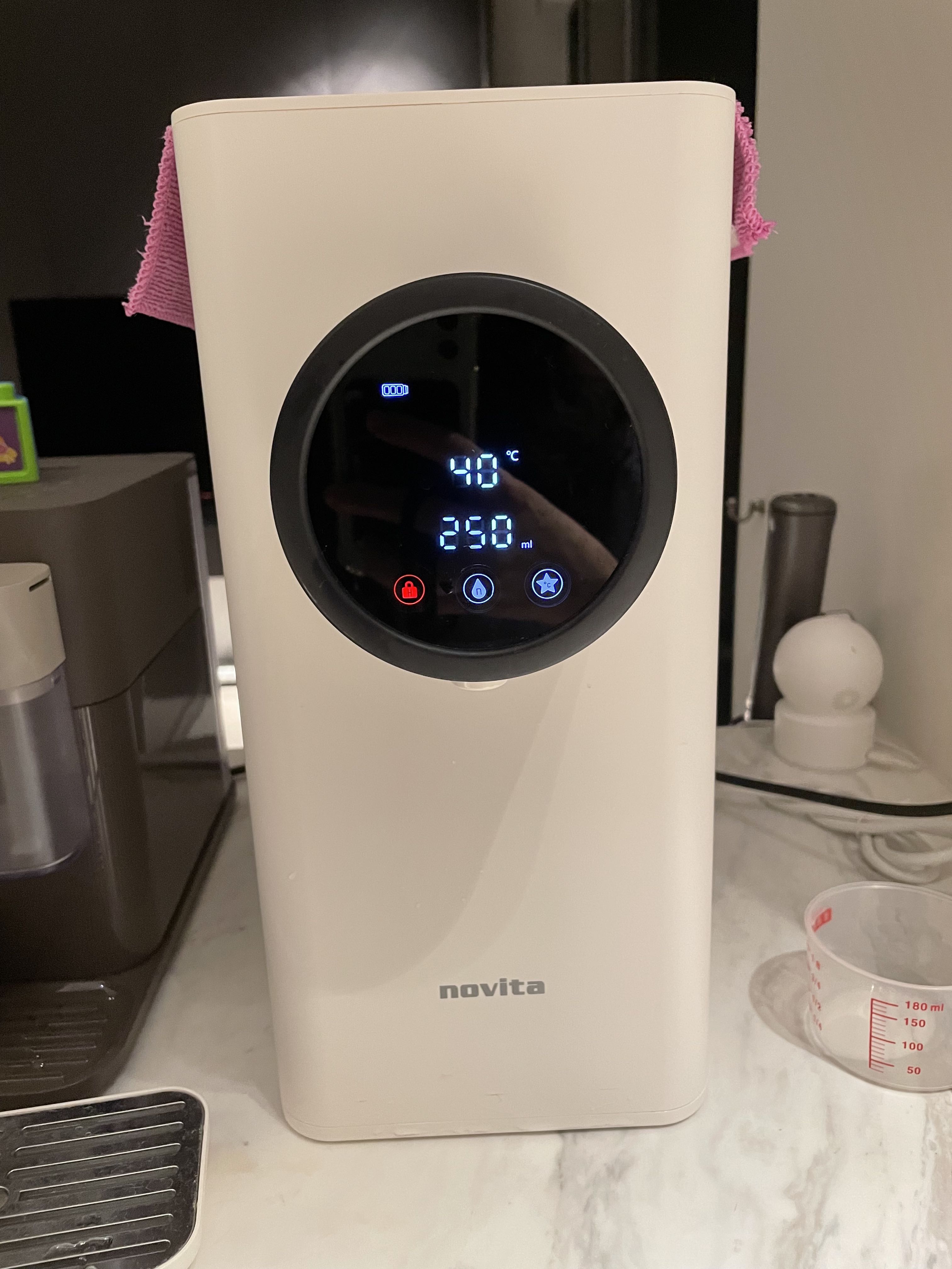 Novita W11 instant hot water dispenser, TV & Home Appliances, Kitchen