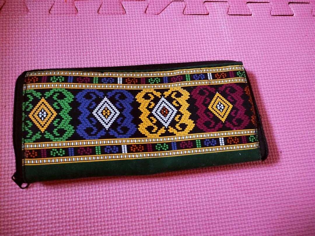 Palawan souvenir foldable bag (Category: Tote Bags) located in Quezon City. Submitted by bibliomomma (Listing ID 1148438864, Image 2). Description: Like New Foldable bag Thick fabric but lightweight Never used MOP Gcash.