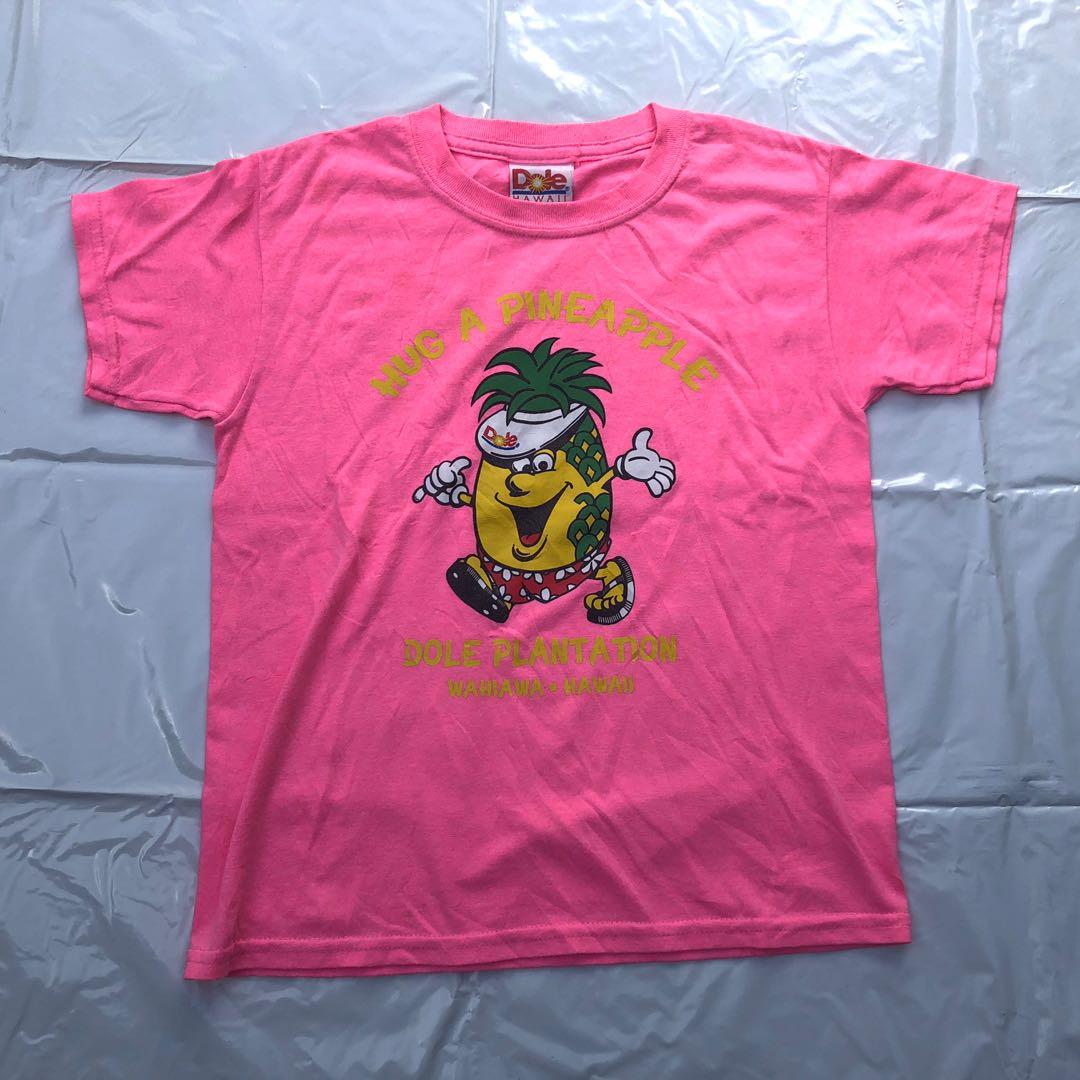 PO DOLE PLANTATION HAWAII HUG A PINEAPPLE PROMO T SHIRT PINK XS UNISEX Babies Kids Babies Kids Fashion on Carousell