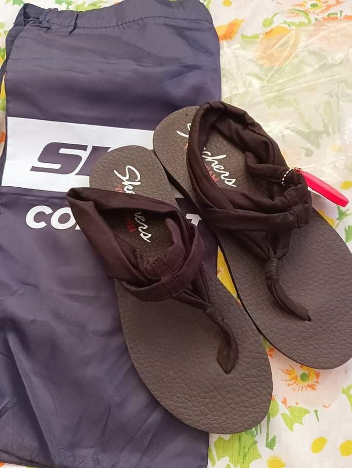 ❗️Rush Sale❗️Skechers yoga sandals 