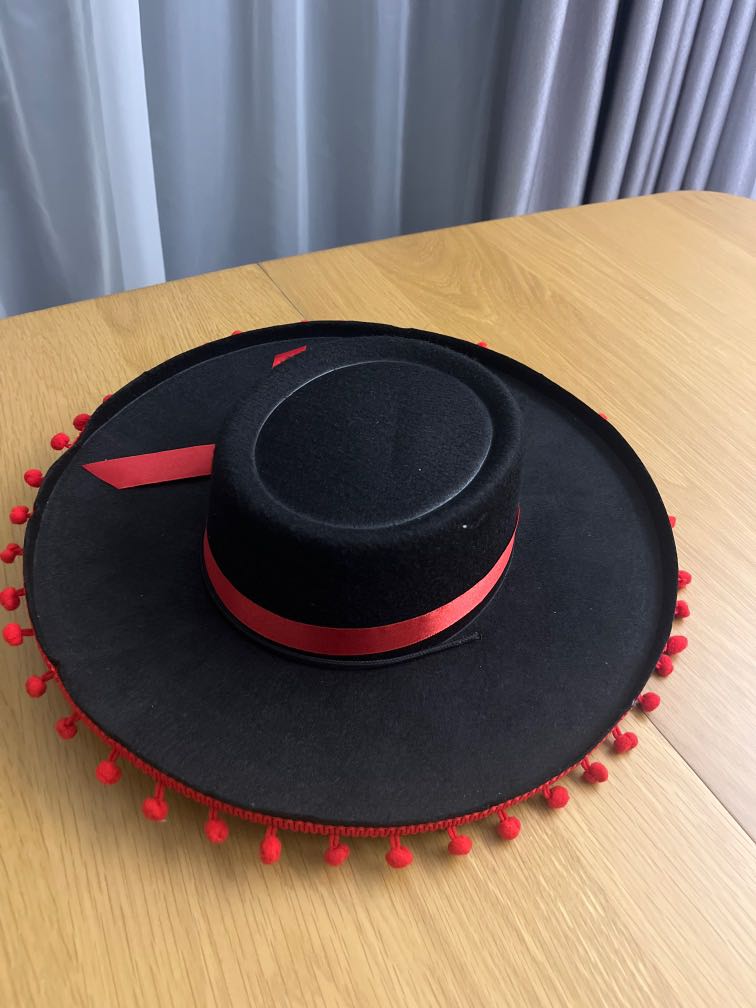 Spanish hat, Men's Fashion, Watches 