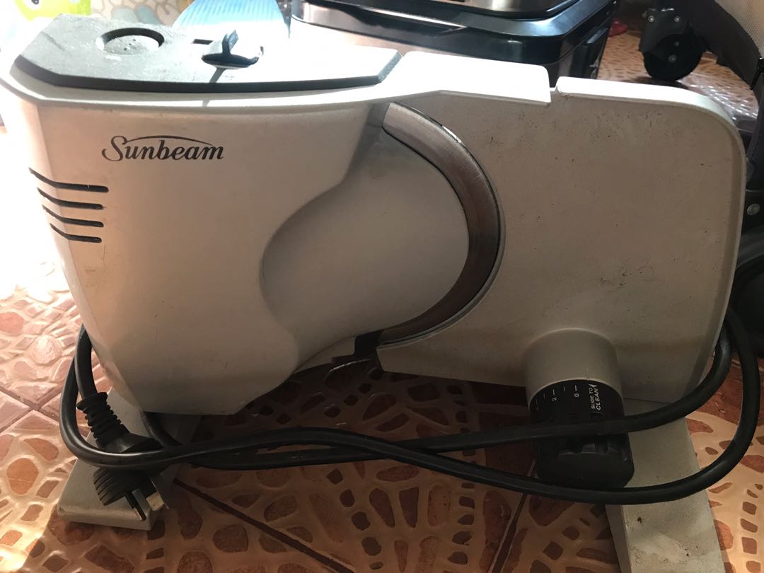 Sunbeam food slicer, Furniture & Home Living, Kitchenware & Tableware