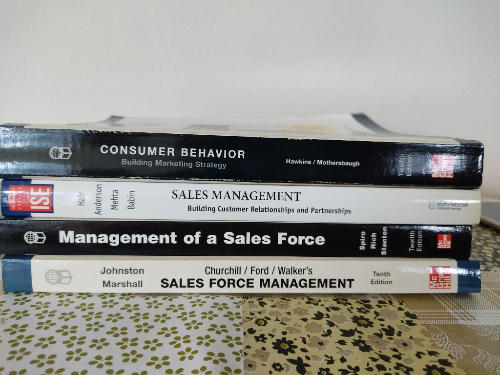 Textbook Sales Management Consumer Behaviour, Hobbies & Toys, Books