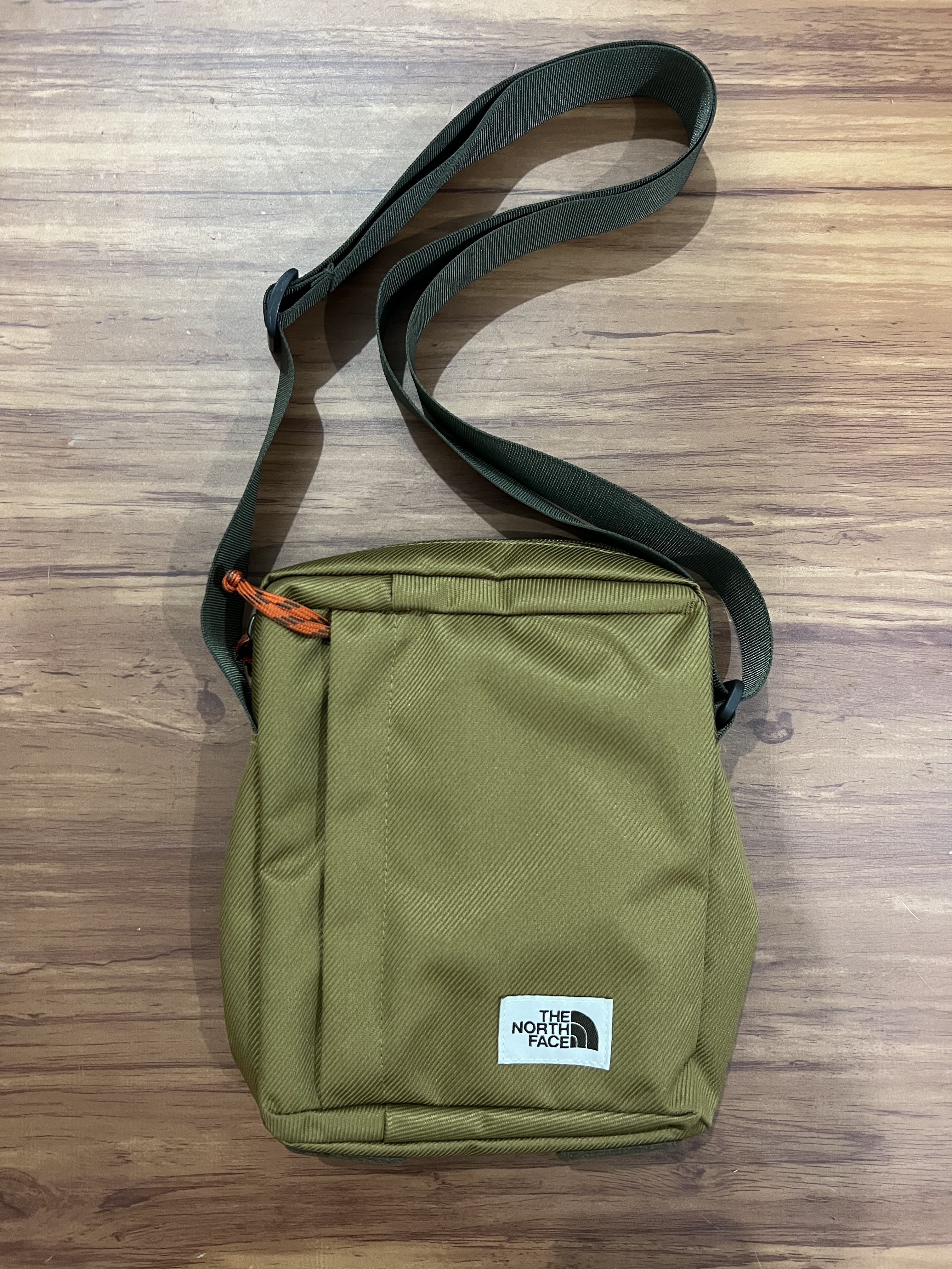 The North Face Cross Body Bag, Men's Fashion, Bags, Sling Bags on Carousell