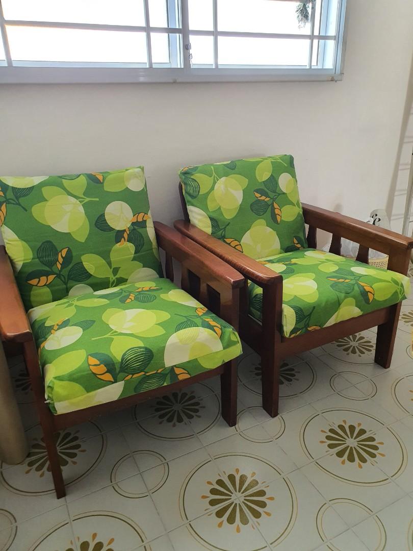 Traditional sofa and a coffee table, Furniture & Home Living, Furniture