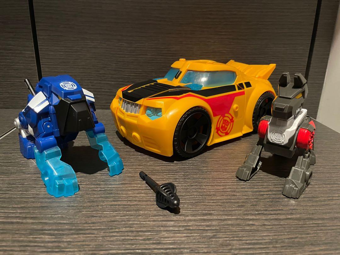 Transformers Rescue Bots Rescue Guard Bumblebee with Recue Pet