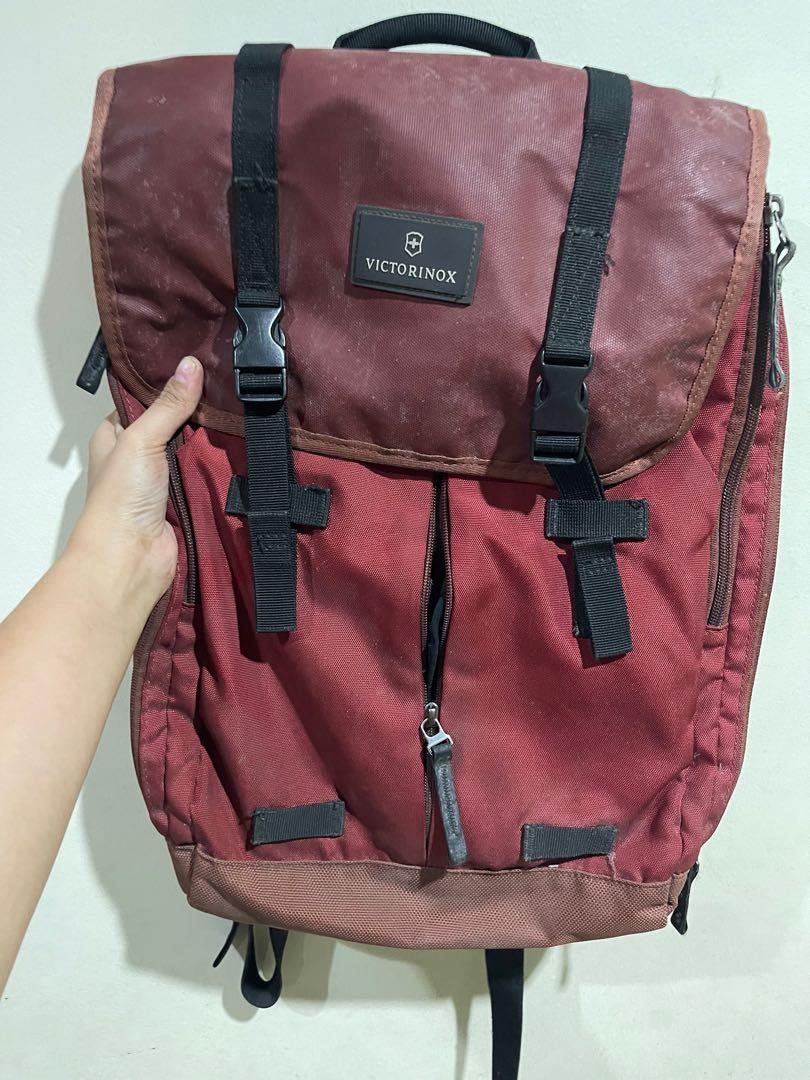 Victorinox Rust Red Sleek Laptop Bag (Category: Laptop Bags & Sleeves) located in Quezon City. Submitted by kriselas_closet (Listing ID 1148611690, Image 1). Description: Used but still in perfect/like new condition. Fits any standard laptop. Very sleek and chic. Bought at Php7,300.