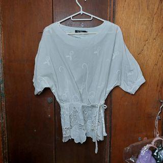 White dainty top