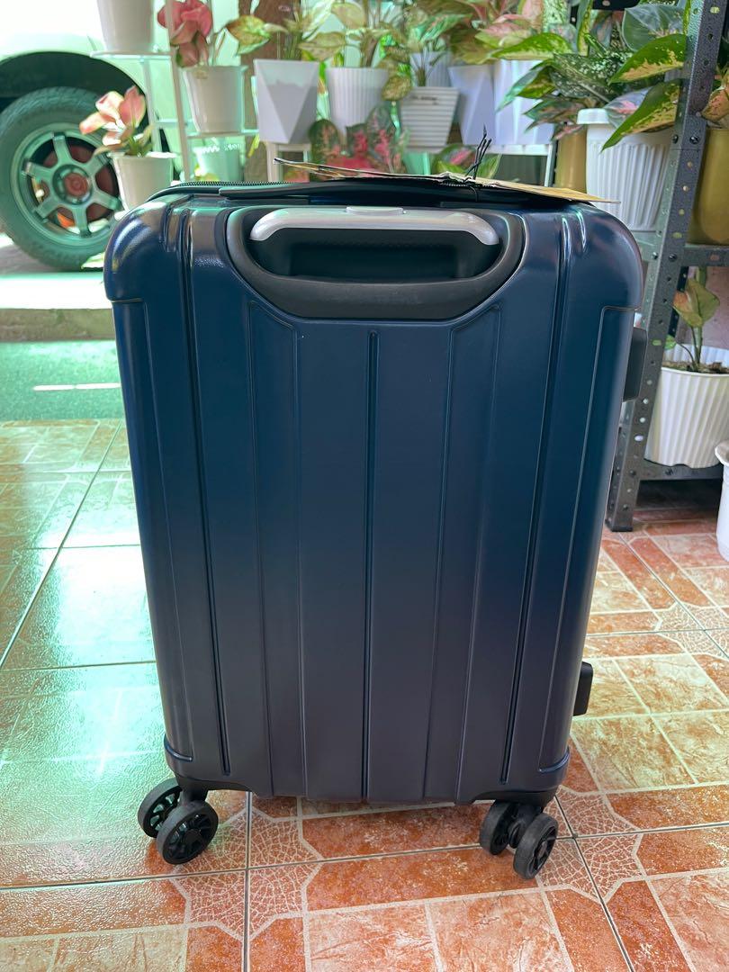 World Traveller Luggage, Hobbies & Toys, Travel, Luggage on Carousell