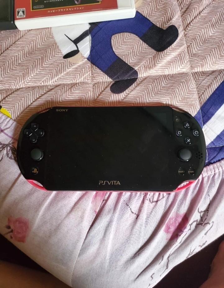 3dsll Psv黑商店psp 電玩 電玩主機在旋轉拍賣