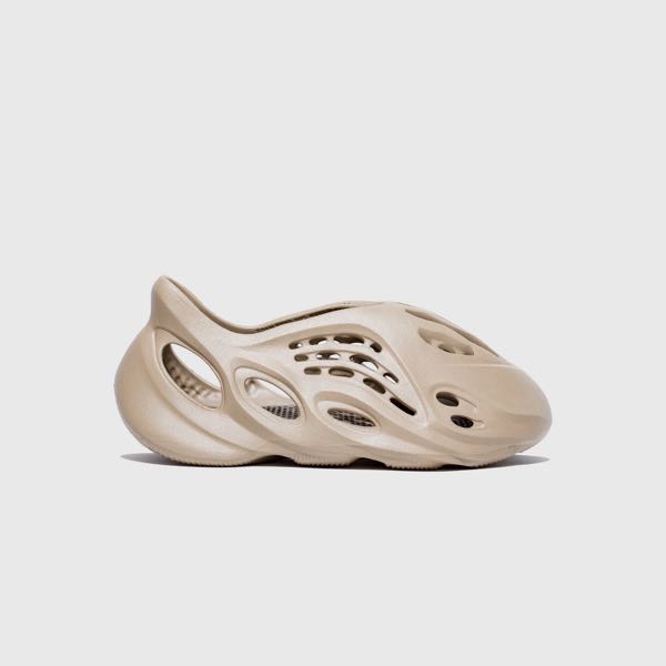 Adidas yeezy foam runner mist, Men's Fashion, Footwear, Sneakers on  Carousell