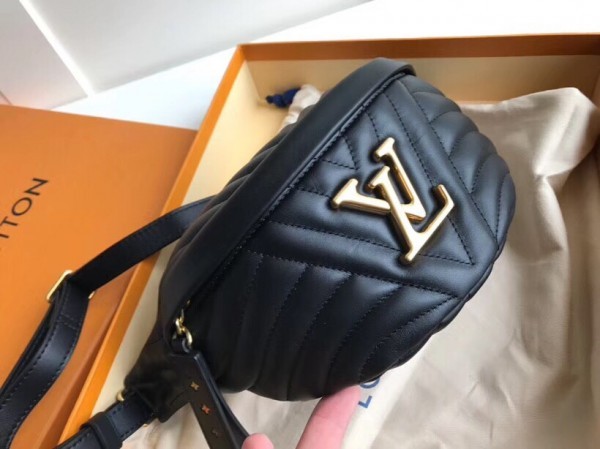 Below retail alert! 💯 Authentic Louis Vuitton New Wave Bum Bag., Luxury,  Bags & Wallets on Carousell