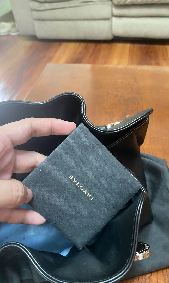 Bvlgari tote twist (Category: Luxury Bags & Wallets) located in Manila. Submitted by frhazel (Listing ID 1148638256, Image 2). Description: .