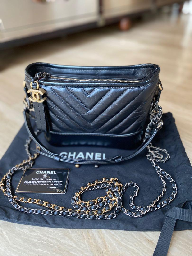 Chanel Gabrielle small hobo black chevron, Luxury, Bags & Wallets on  Carousell