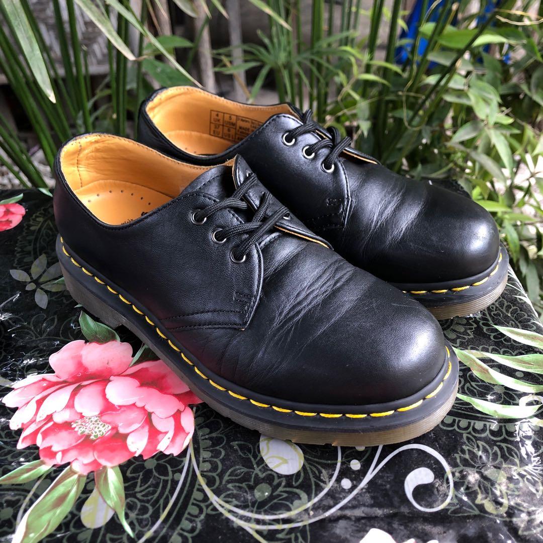 Dr martens best sale 3 hole