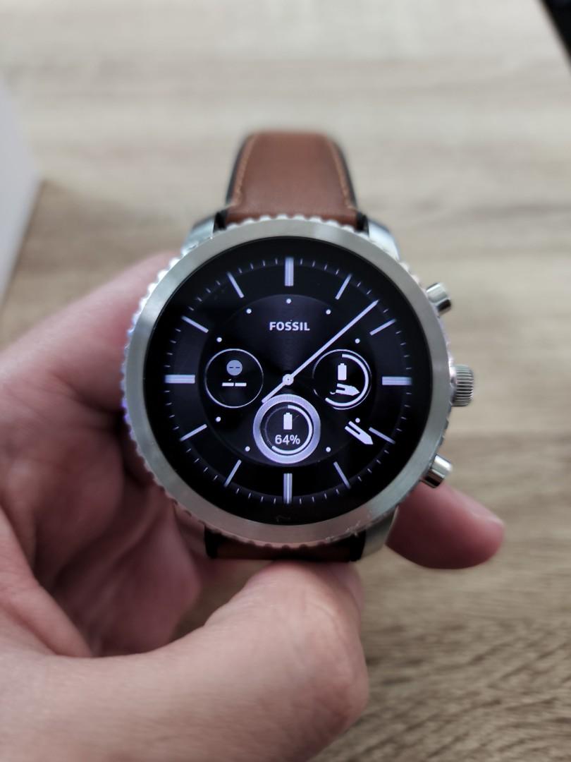 Fossil q explorist pret store
