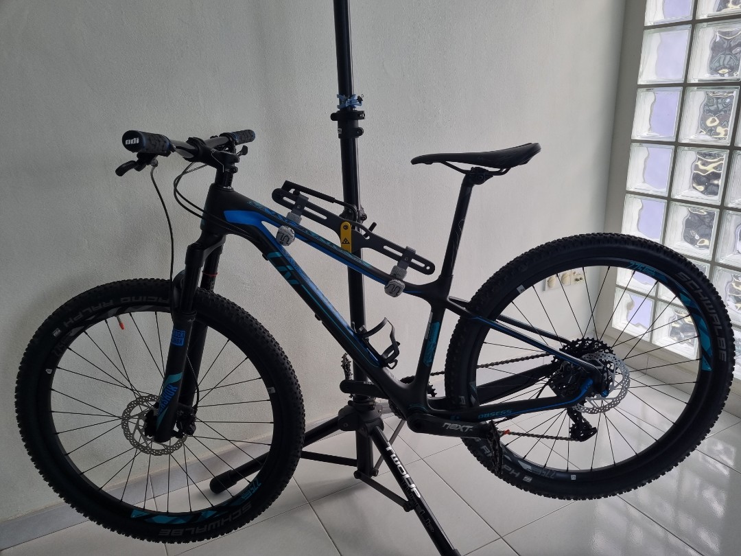 giant_mtb_17_liv_obsess_164718