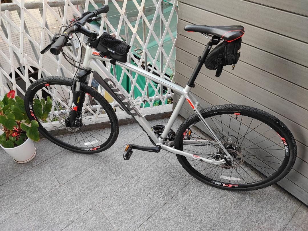 Giant roam 1 disc hybrid hotsell bike 2019