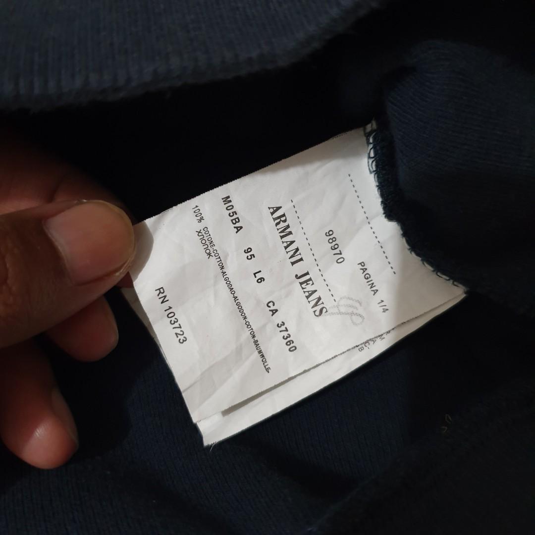 Half Crewneck Armani jeans, Fesyen Pria, Pakaian , Atasan di Carousell