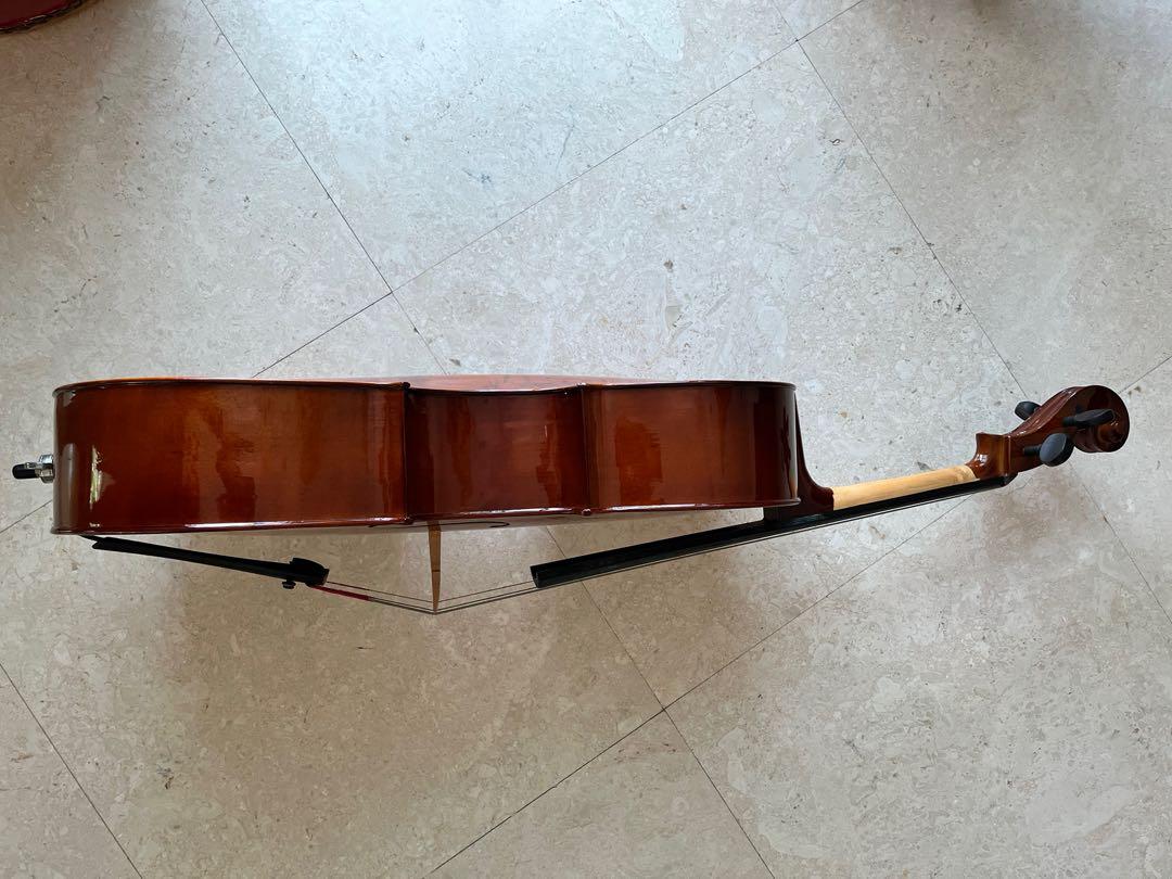 Half size cello, barely used, Hobbies & Toys, Music & Media, Musical ...