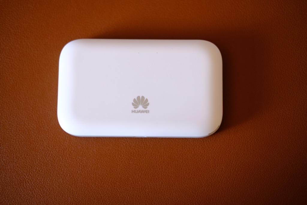 Huawei 4G portable router E5573. Hotspot, Singtel, Starhub, M1 and TPG ...