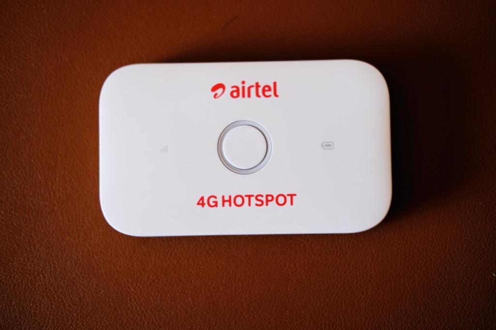 Huawei 4G portable router E5573. Hotspot, Singtel, Starhub, M1 and TPG ...