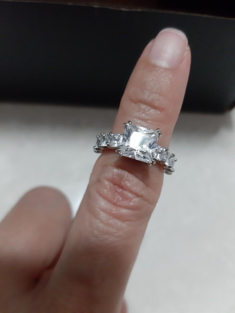 Jeulia princess cut sterling silver deals ring