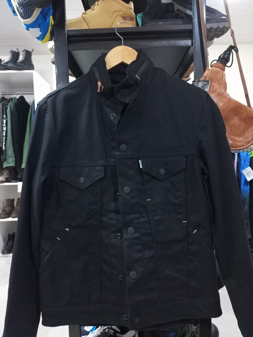 Levi's commuter trucker hooded, Men's Fashion, Coats, Jackets and Outerwear  on Carousell