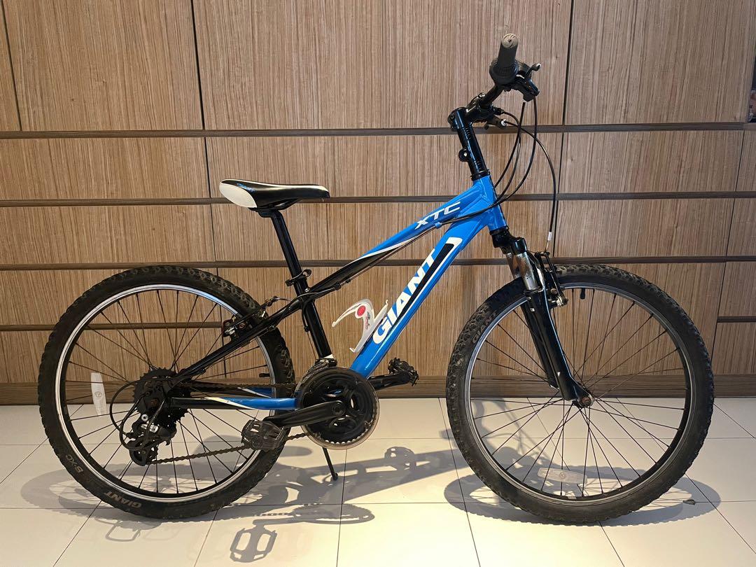 Mountain Bike Giant XTC for boys or girls Sports Equipment