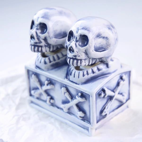 NEIGHBORHOOD BOOZE DUAL SKULL/CE-INCENSE CHAMBER, Hobbies & Toys