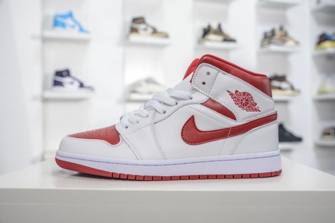 Nike Air Jordan 1 Mid “Reverse Chicago” (W)(2022) BQ5472-161, Men's  Fashion, Footwear, Sneakers on Carousell