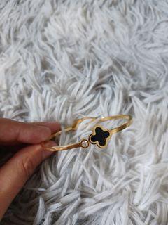 Vca Nontarnish Bangle