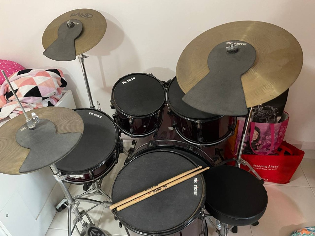 Pearl Forum Series Complete Drum Set, Hobbies & Toys, Music & Media, Musical Instruments on