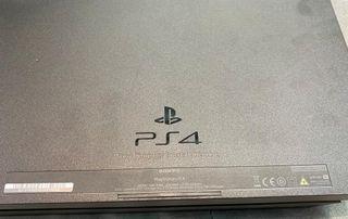 PlayStation 4 (500GB)