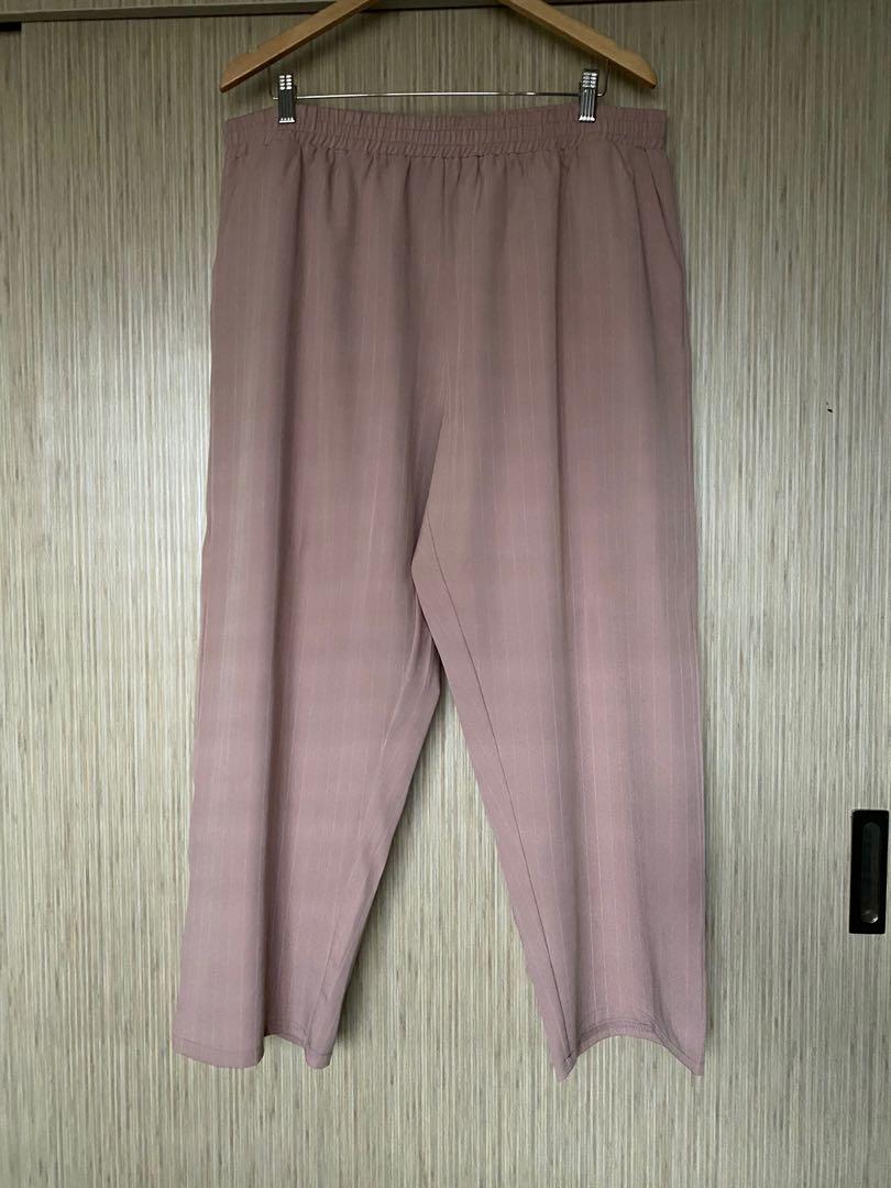 PLUS SIZE Pink Trousers/ Slacks Maldita (authentic) (Category: Other Bottoms) located in Quezon City. Submitted by chellyrido (Listing ID 1148799336, Image 1). Description: Maldita Pink Pinstripe Trousers - wide leg - color pink - fits size US 16 - 18 - only used once for an event Hi! I’m currently decluttering my closet. If you have any questions/inquiries please dm. Payment: GCash/BPI Delivery fee will be calculated via DM.