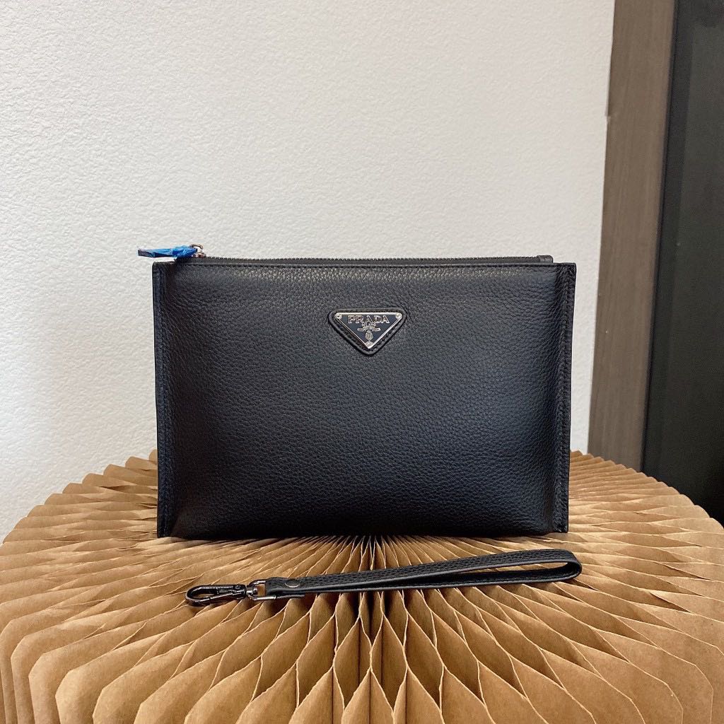 prada clutch