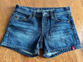 (Category: ) located in . Submitted by siang80 (Listing ID 1148698911, Image 1). Description: .