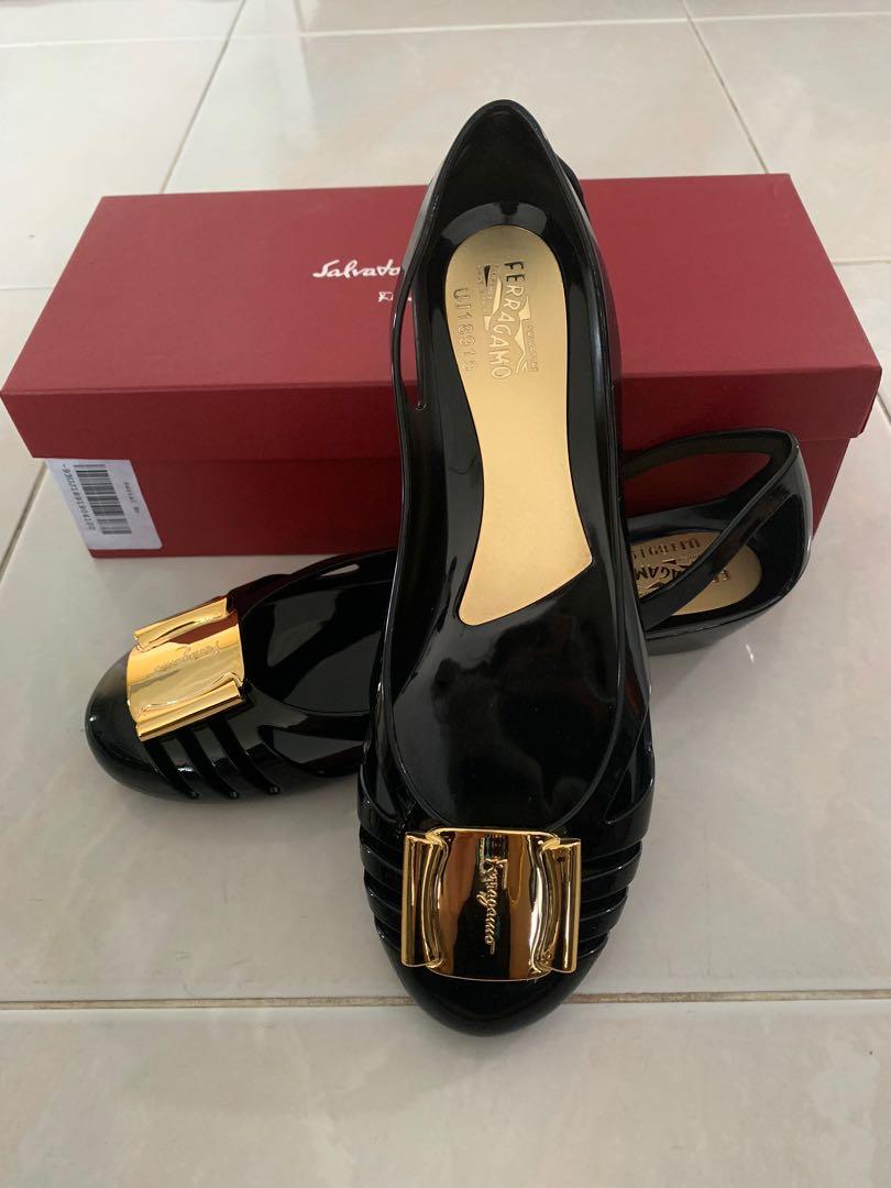 Salvatore ferragamo bermuda jelly top shoes
