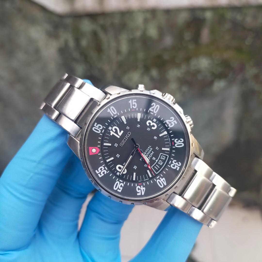 Seiko cal 6a32 hot sale