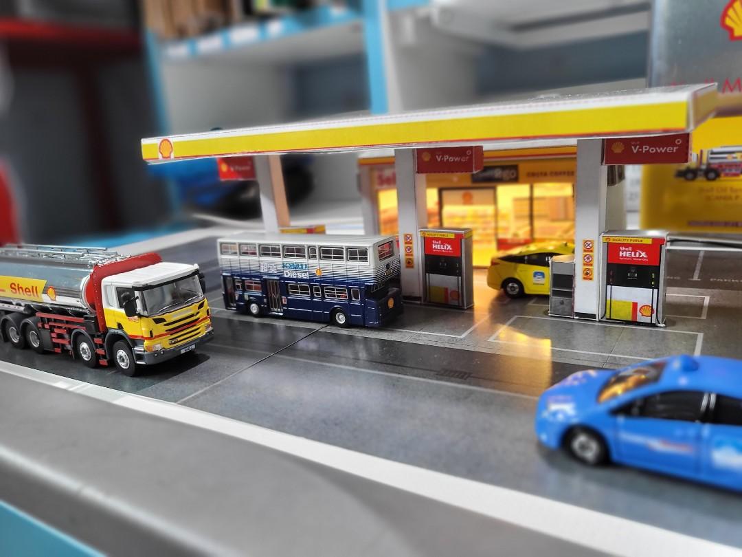 Shell Petrol Station 1/64 Diorama, Hobbies & Toys, Memorabilia