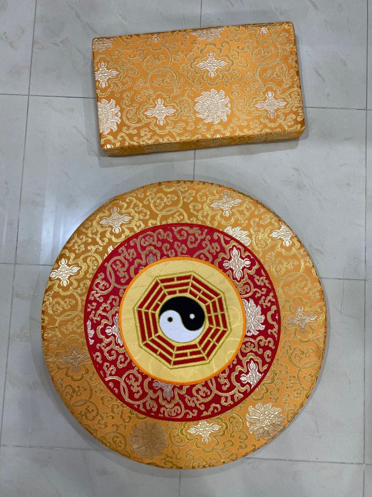 Taoist/Buddhist praying mat, Furniture & Home Living, Home Decor