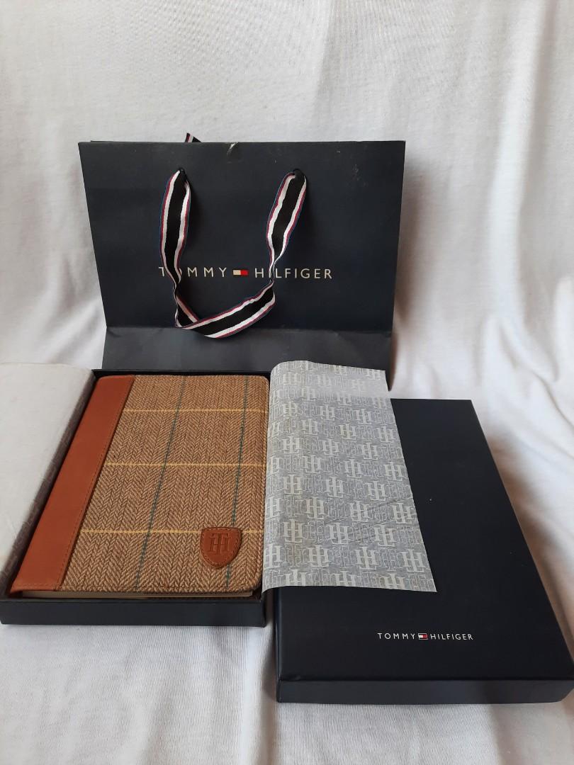Tommy Hilfiger Note Book, Barang Mewah, Tas & Dompet Di Carousell