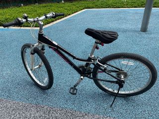 (Category: ) located in . Submitted by wherewindsmeet (Listing ID 1148717541, Image 1). Description: .