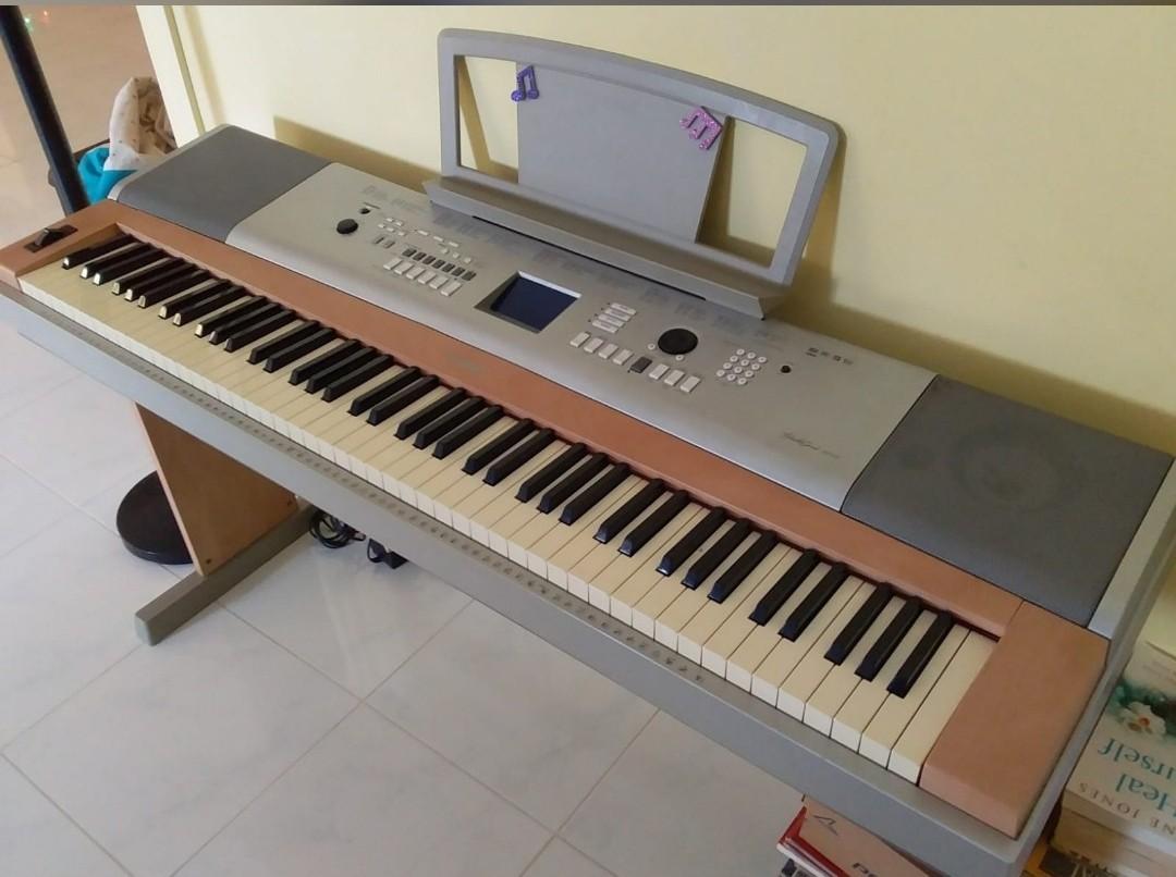 Yamaha Portable Grand DGX620 Electronic, Hobbies & Toys, Music & Media