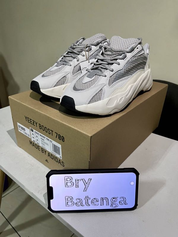 Yeezy 700 hotsell static precio