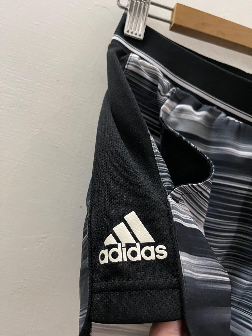 Adidas 女運動短褲S, 她的時尚, 褲子在旋 